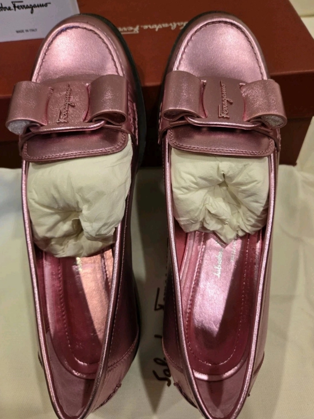Salvatore Ferragamo Pink Metallic Bow Loafers - Picture 2 of 11
